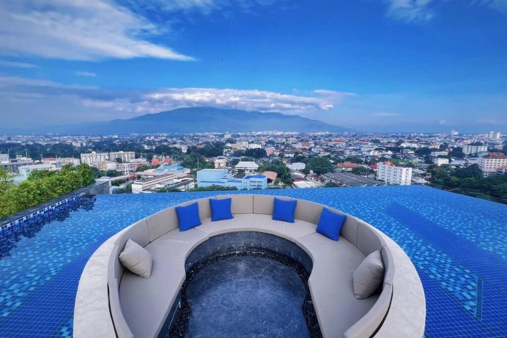 Modern Style Room With Sky Pool 古城边天际泳池公寓 Чіангмай Екстер'єр фото