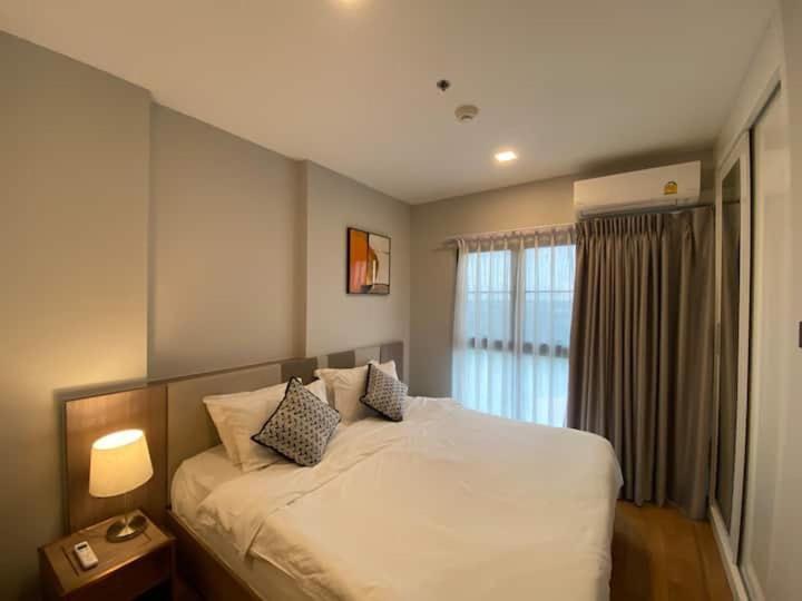 Modern Style Room With Sky Pool 古城边天际泳池公寓 Чіангмай Екстер'єр фото